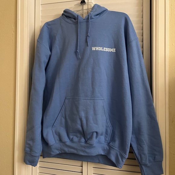 Hoodie and T-shirt bundle, size Medium - Picture 2 of 5
